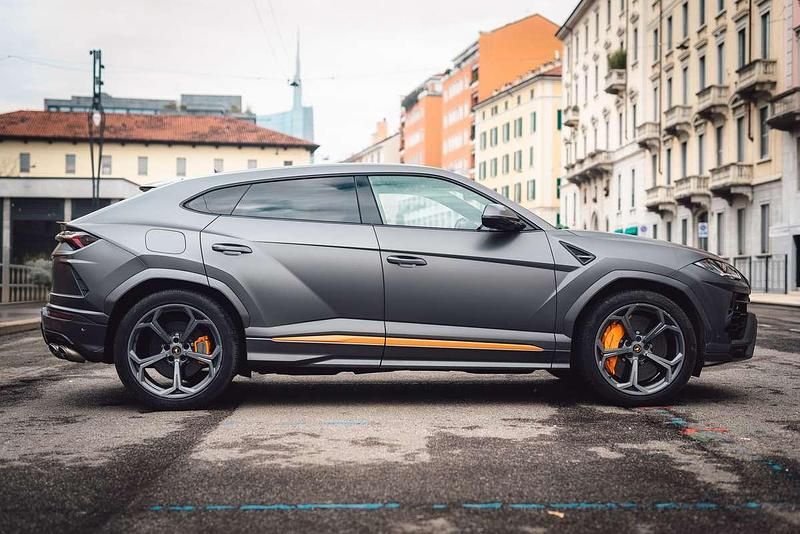Usata Lamborghini Urus 650 CV (478 kW) 2021 Grigio SUV