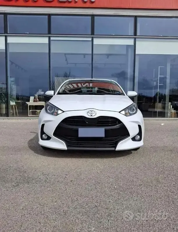 Usata Toyota Yaris 65 CV (47 kW) 2023 Utilitaria