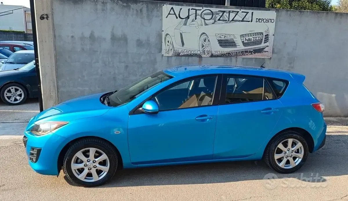 Usata Mazda 3 109 CV (80 kW) 2010 Blu Berlina