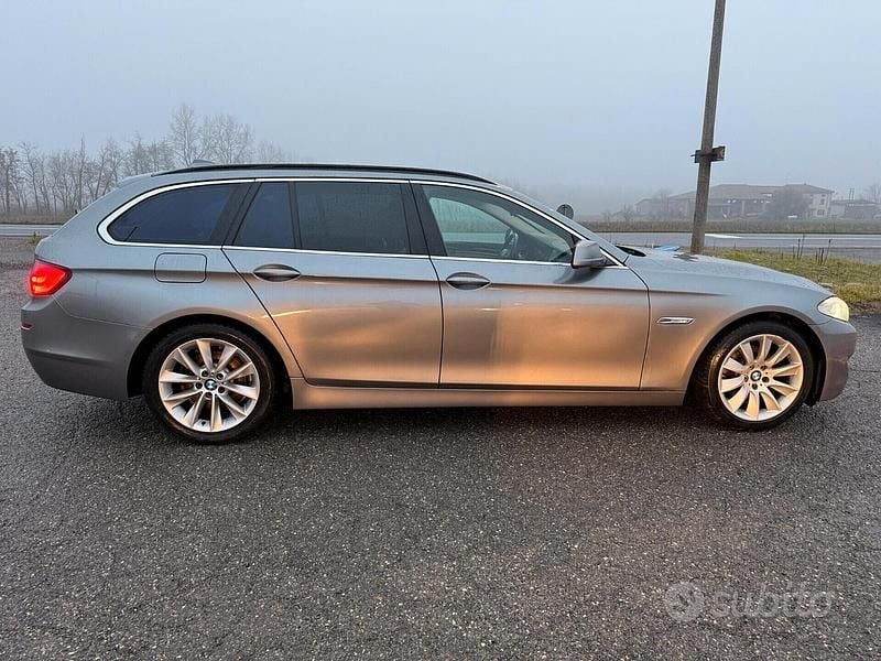 Usata BMW 520 184 CV (135 kW) 2010 Grigio Berlina