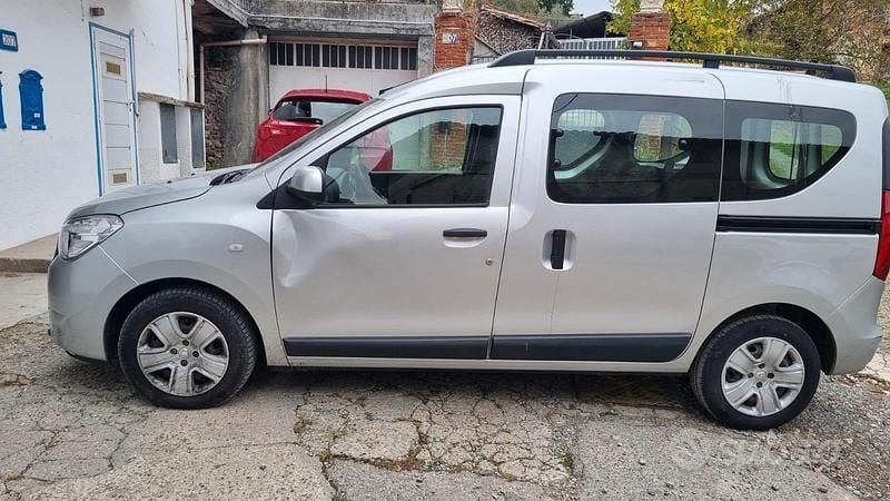 Usata Dacia Dokker 95 CV (69 kW) 2018 Grigio Monovolume
