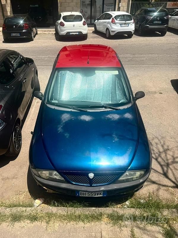 Usata Lancia Ypsilon 54 CV (39 kW) 2000 Blu Utilitaria