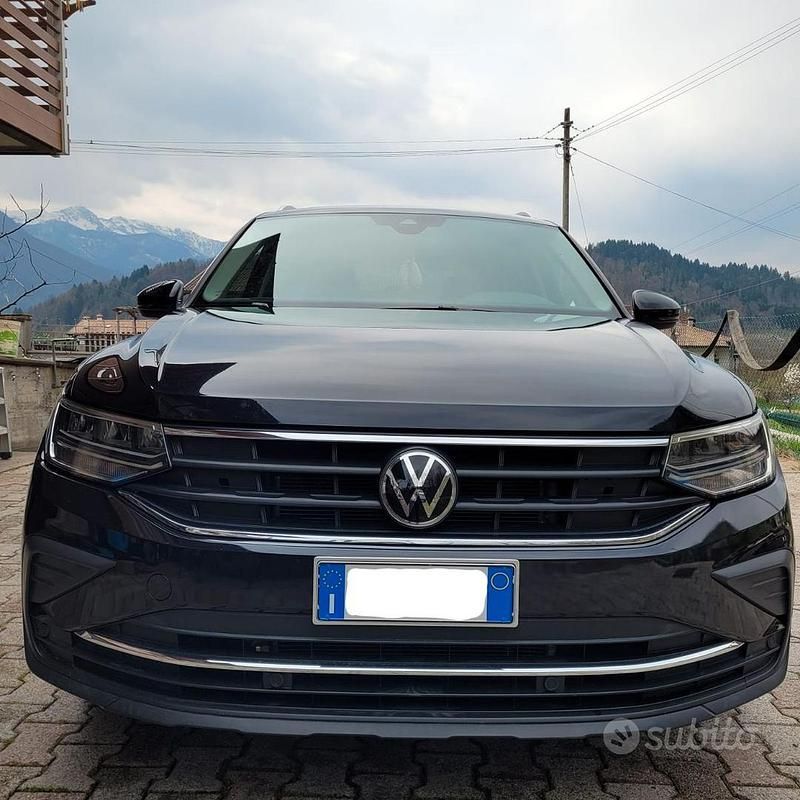 Usata VW Tiguan 150 CV (110 kW) 2021 Nero SUV