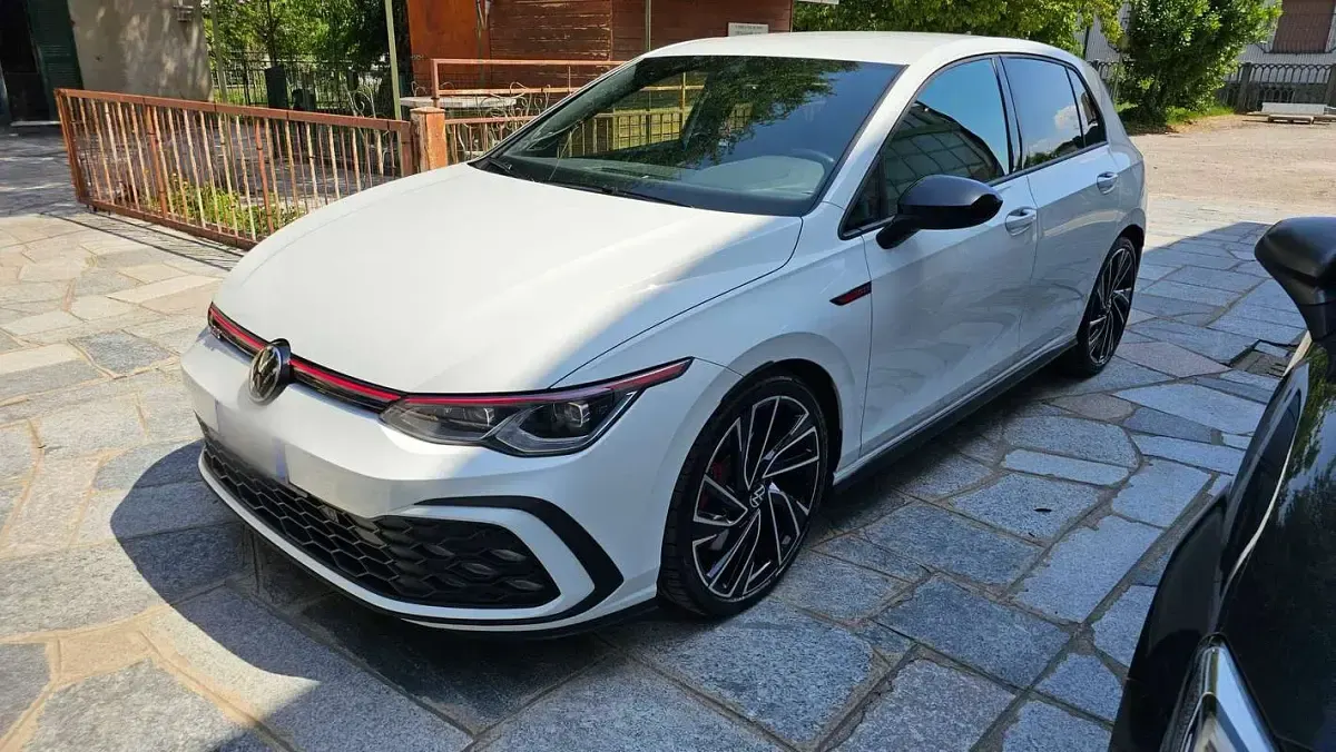 Usata VW Golf VIII GTI 245 CV (180 kW) 2022 Bianco Berlina