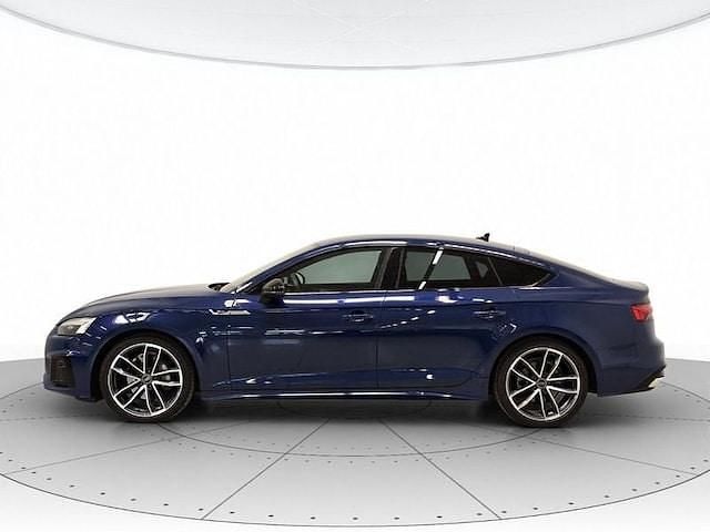 Usata Audi A5 Sportback S-Line 204 CV (150 kW) 2024 Blu ascari metallizzato Utilitaria