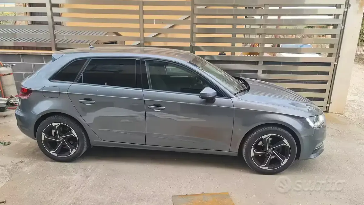 Usata Audi A3 105 CV (77 kW) 2014 Grigio Utilitaria