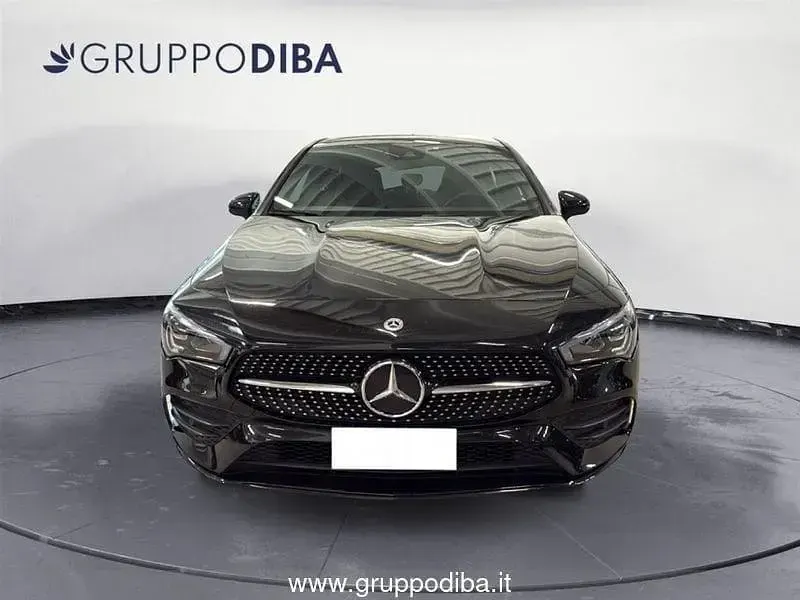 Begagnad Mercedes CLA200 Premium 149 HK (109 kW) 2022 Svart Kombi