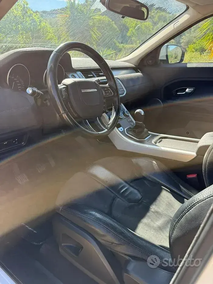 Usata Land Rover Range Rover evoque 150 CV (110 kW) 2012 Bianco SUV