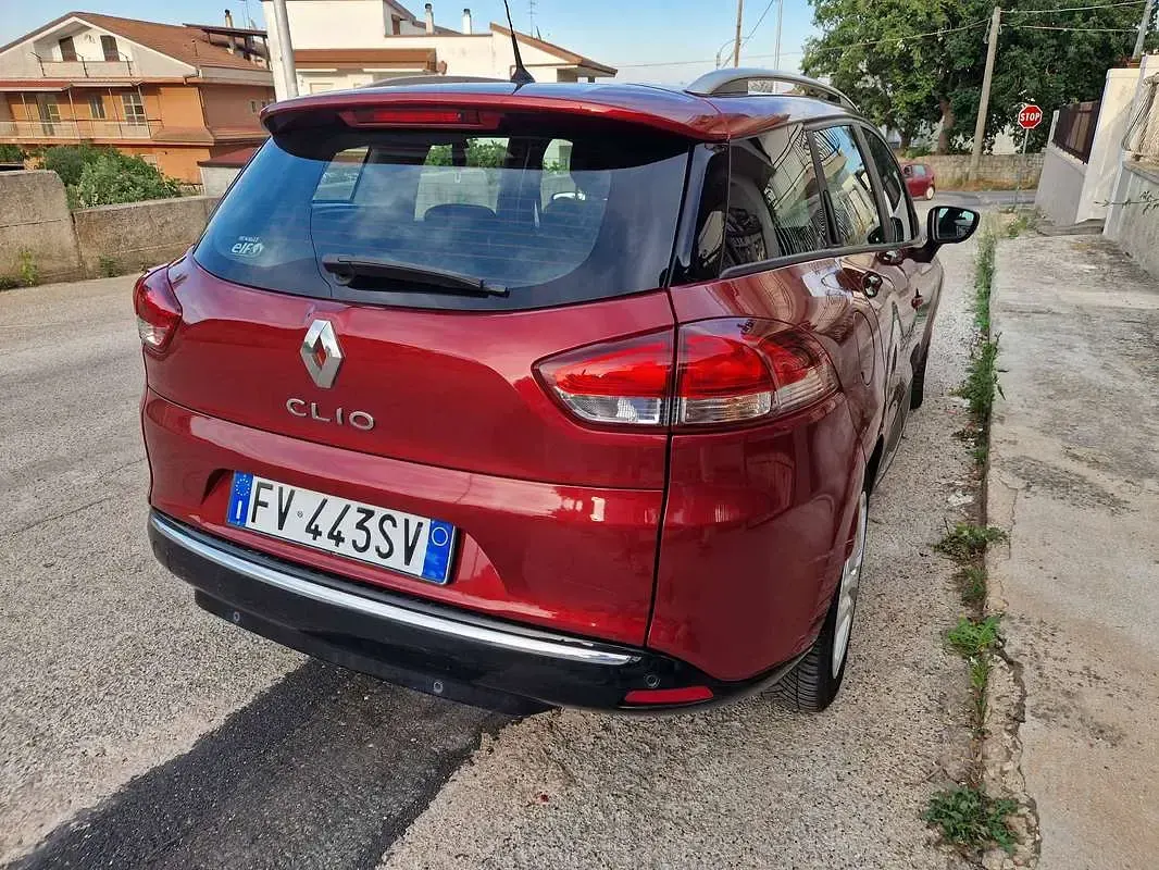 Usata Renault Clio Business 75 CV (55 kW) 2019 Rosso Station wagon