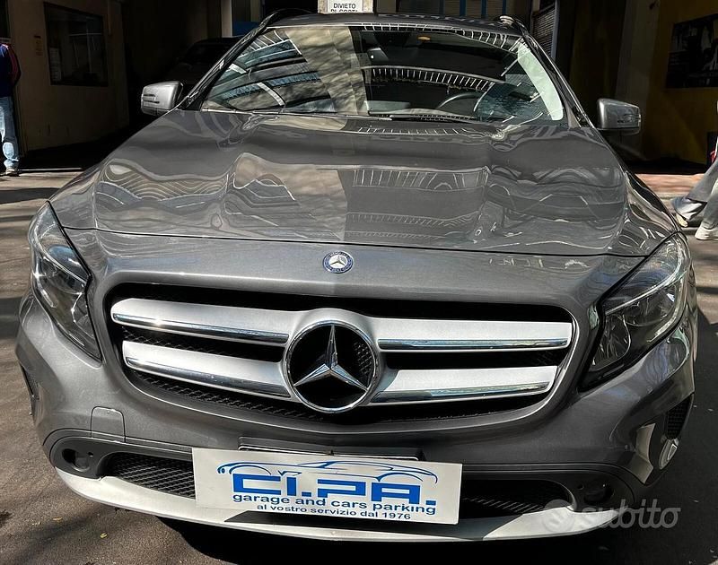 Usata Mercedes GLA200 Premium 136 CV (100 kW) 2015 Grigio SUV