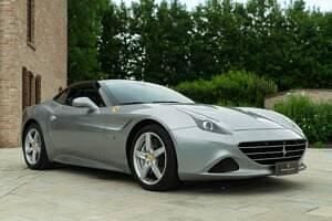 Usata Ferrari California 560 CV (411 kW) 2014 Grigio Cabrio