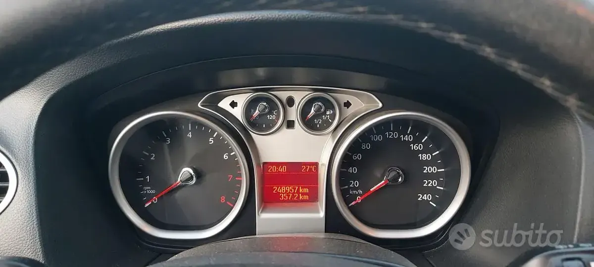 Usata Ford Focus Titanium 145 CV (106 kW) 2008 Bianco Station wagon