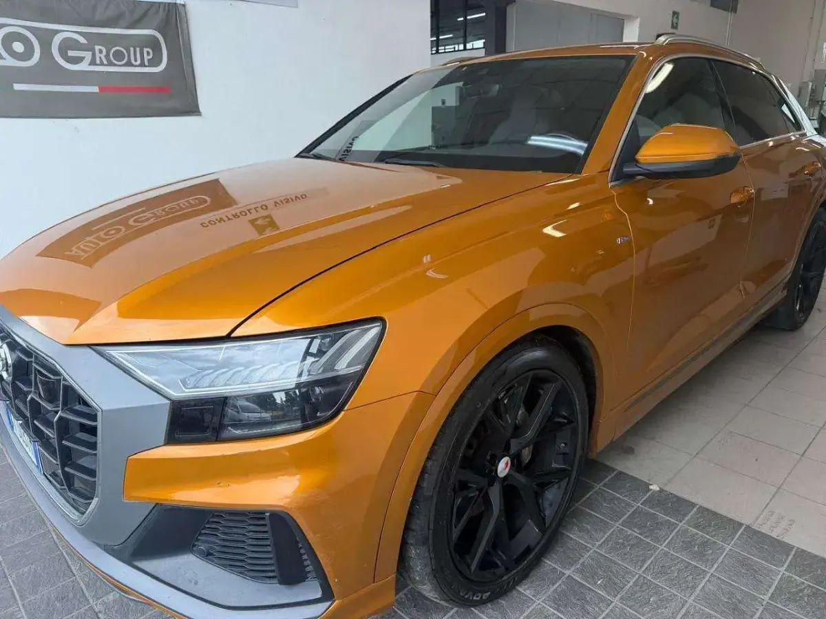 Usata Audi Q8 Sport 286 CV (210 kW) 2018 Arancione SUV