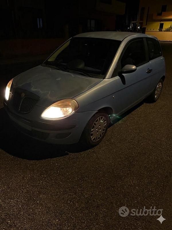 Usata Lancia Ypsilon 80 CV (58 kW) 2004 Utilitaria