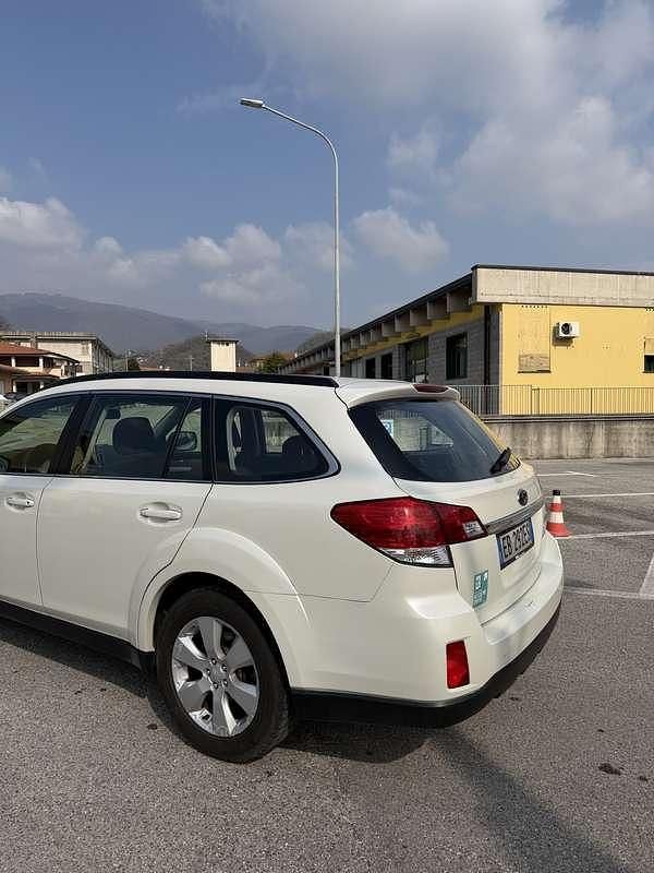 Usata Subaru Outback 167 CV (122 kW) 2011 Station wagon
