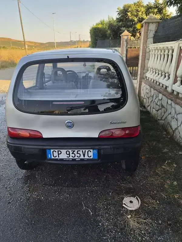 Usata Fiat 600 54 CV (39 kW) 2004 Utilitaria