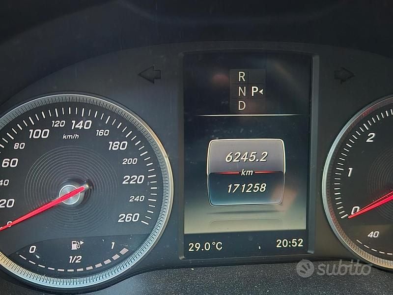 Usata Mercedes C220 150 CV (110 kW) 2018 Grigio Berlina