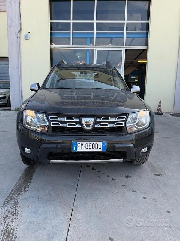 Usata Dacia Duster 110 CV (80 kW) 2017 Nero SUV