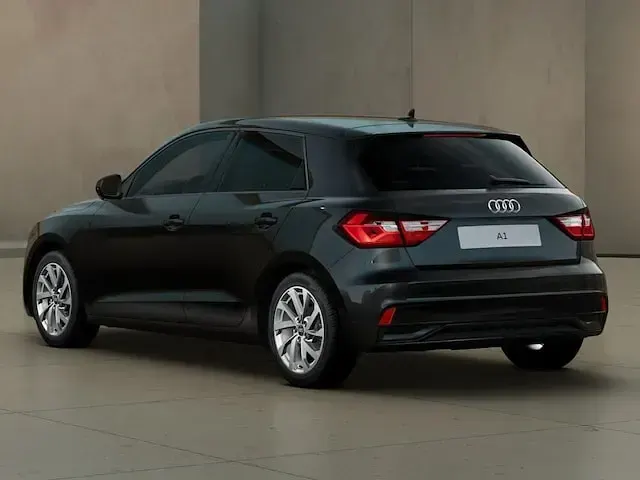 Usata Audi A1 Sportback Business 116 CV (85 kW) 2025 Nero mito metallizzato Utilitaria
