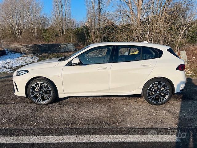 Usata BMW 118 M Sport 150 CV (110 kW) 2025 Bianco Utilitaria