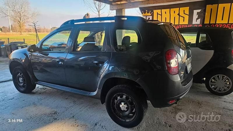 Usata Dacia Duster 110 CV (80 kW) 2014 Grigio SUV