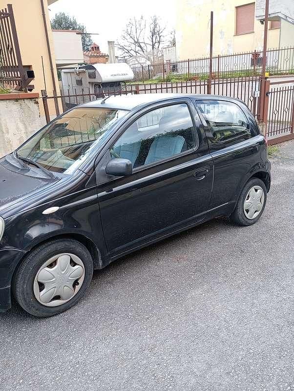 Usata Toyota Yaris 68 CV (50 kW) 2001 Berlina