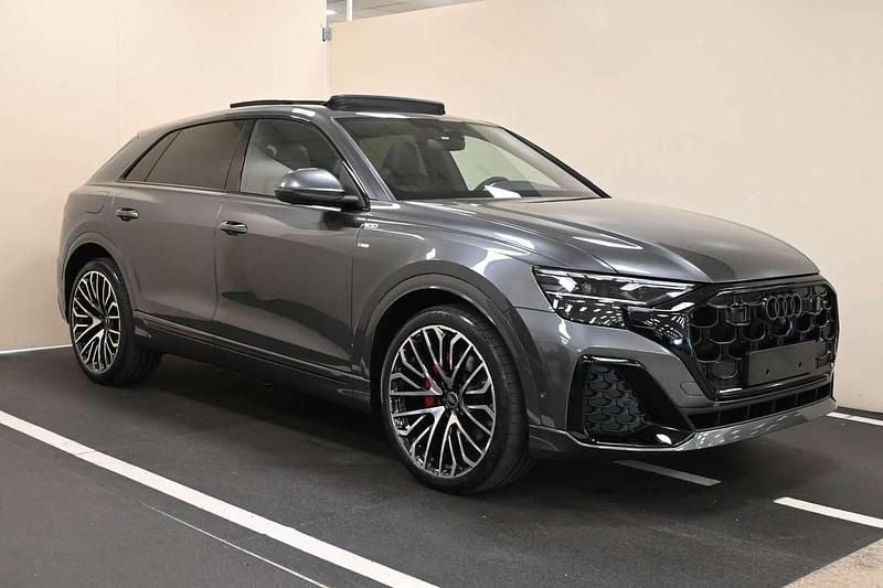 Grigio Nuova 2025 Audi Q8 Ambiente SUV | 95.000 € (Buon prezzo) - Immagine 1/4