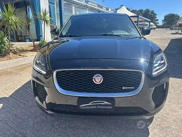 Usado Jaguar E-Pace R-Dynamic 150 CV (110 kW) 2018 Negro SUV