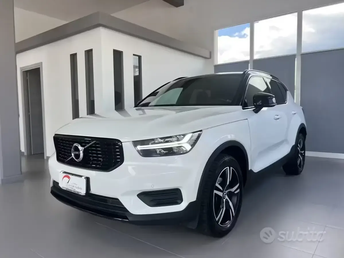 Usata Volvo XC40 R-Design 150 CV (110 kW) 2020 Bianco SUV