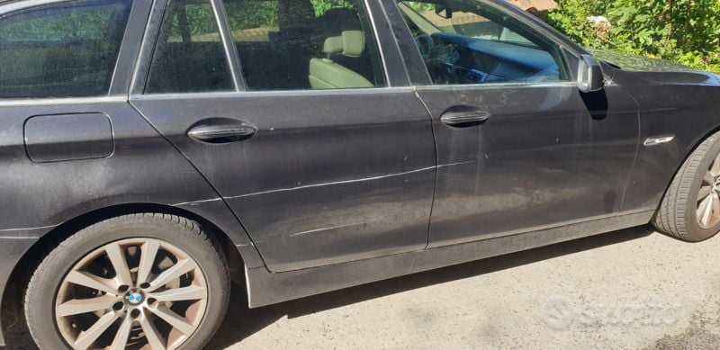 Usata BMW 525 Efficient Dynamics 204 CV (150 kW) 2011 Grigio Station wagon