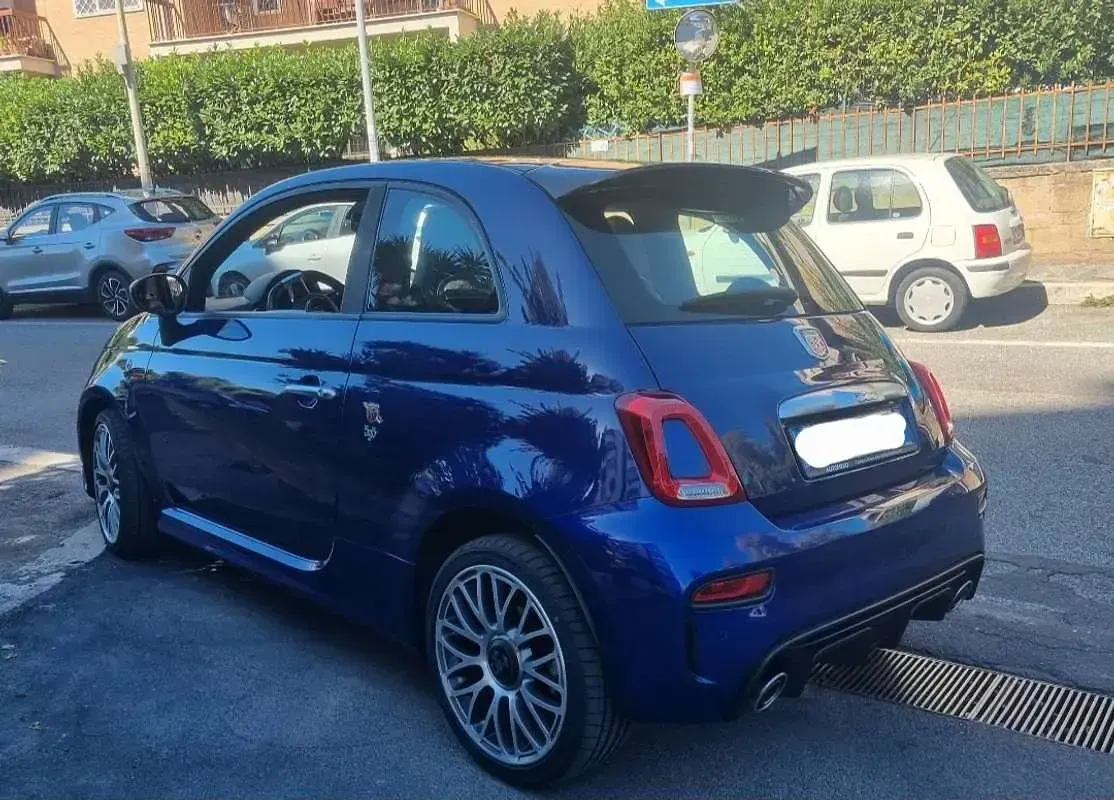 Usata Abarth 595 144 CV (105 kW) 2021 Blu/azzurro Utilitaria