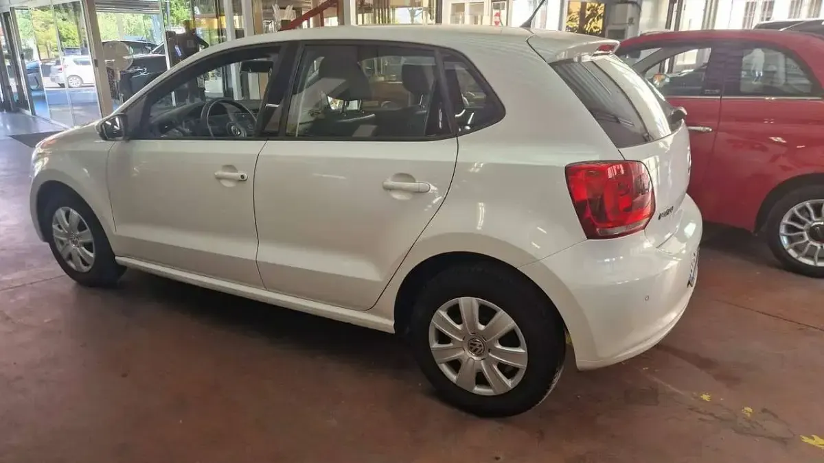 Usata VW Polo Comfortline 75 CV (55 kW) 2014 Bianco Berlina