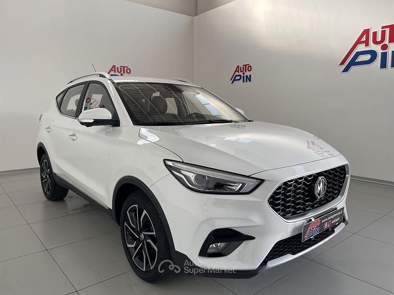 Usata MG ZS Luxury 106 CV (77 kW) 2024 Bianco SUV