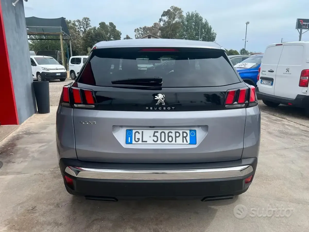 Usata Peugeot 3008 Allure 131 CV (96 kW) 2022 Grigio SUV