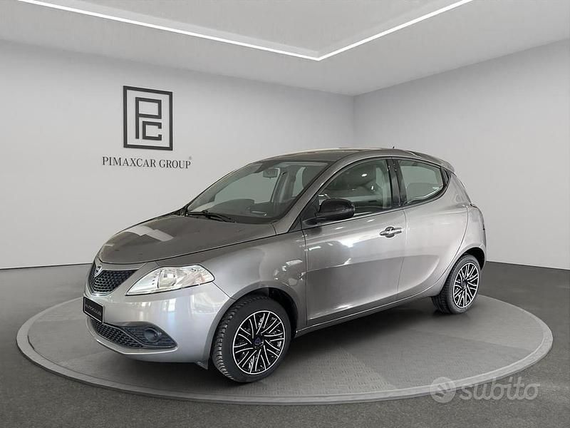 Grigio Usata 2019 Lancia Ypsilon Gold Due volumi | 12.900 € (Molto cara) - Immagine 1/4