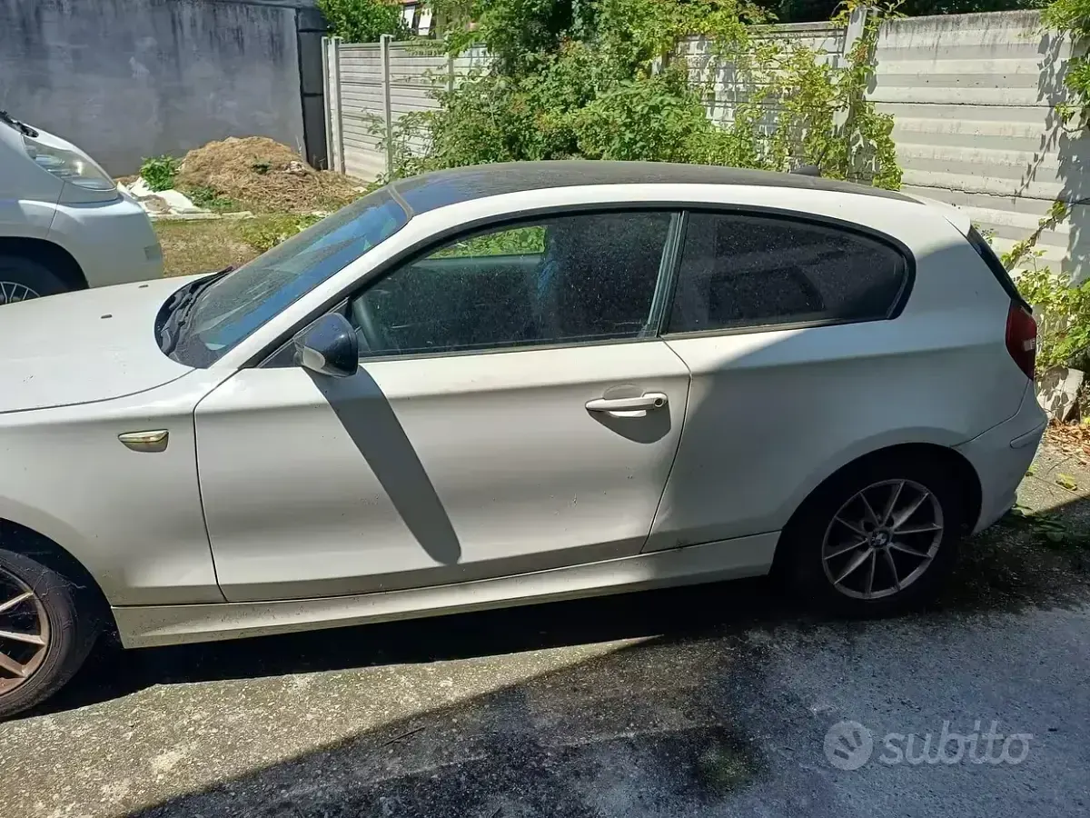 Usata BMW 116 116 CV (85 kW) 2010 Bianco Utilitaria