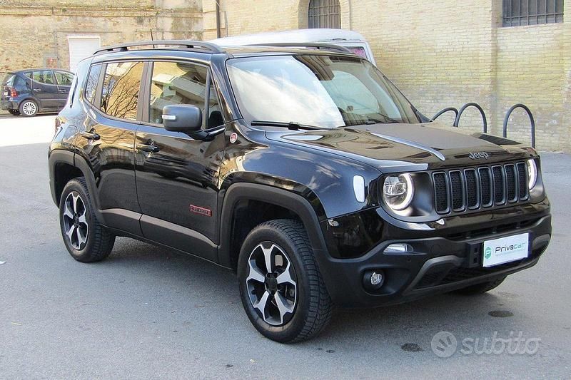 Usata Jeep Renegade Trailhawk 170 CV (125 kW) 2020 Nero SUV