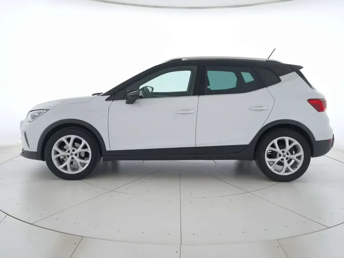 Usata Seat Arona FR 95 CV (69 kW) 2024 Bianco nevada nero midnight SUV