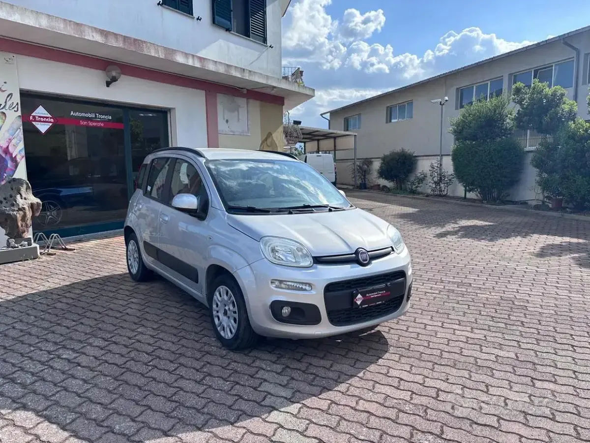 Usata Fiat Panda Lounge 69 CV (50 kW) 2016 Grigio Utilitaria