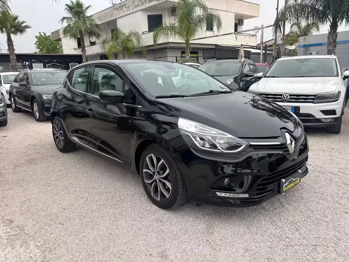 Usata Renault Clio IV Intens 75 CV (55 kW) 2017 Nero Berlina