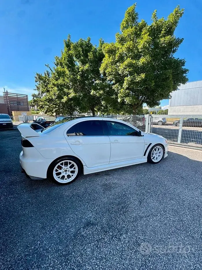 Usata Mitsubishi Lancer Evolution 295 CV (216 kW) 2011 Bianco Berlina