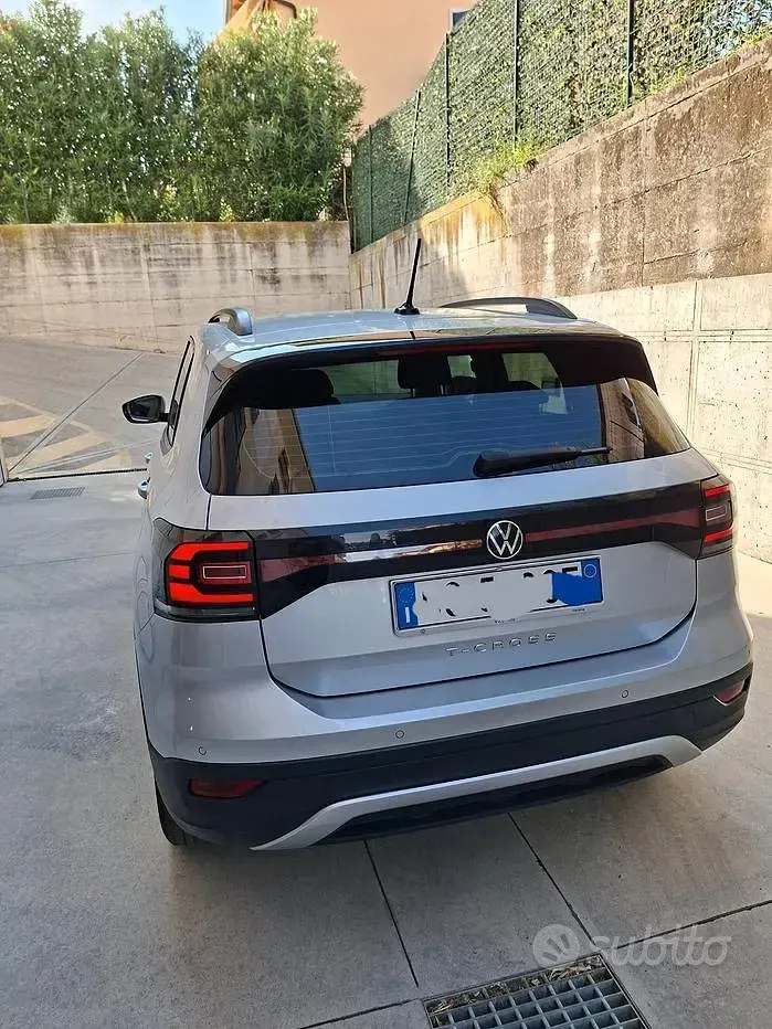 Usata VW T-Cross Style 95 CV (69 kW) 2021 Grigio SUV