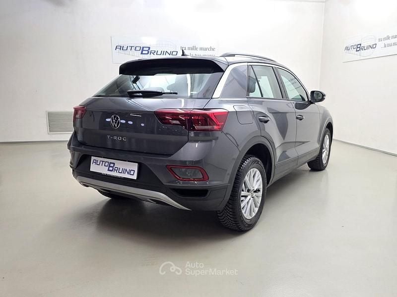 Usata VW T-Roc Life 110 CV (80 kW) 2022 Grigio SUV