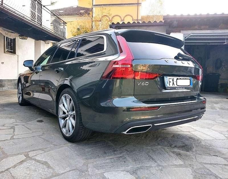 Usata Volvo V60 Inscription 190 CV (139 kW) 2019 Grigio Station wagon