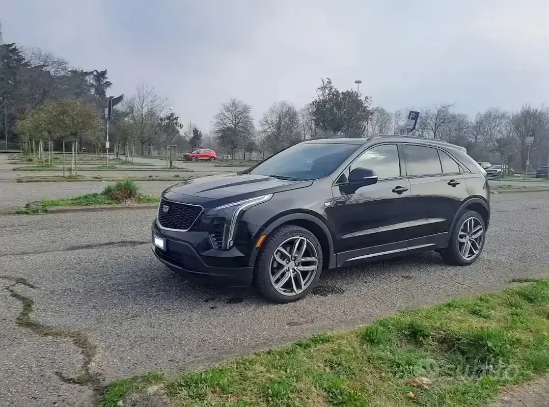 Usata Cadillac XT4 230 CV (169 kW) 2023 Nero SUV