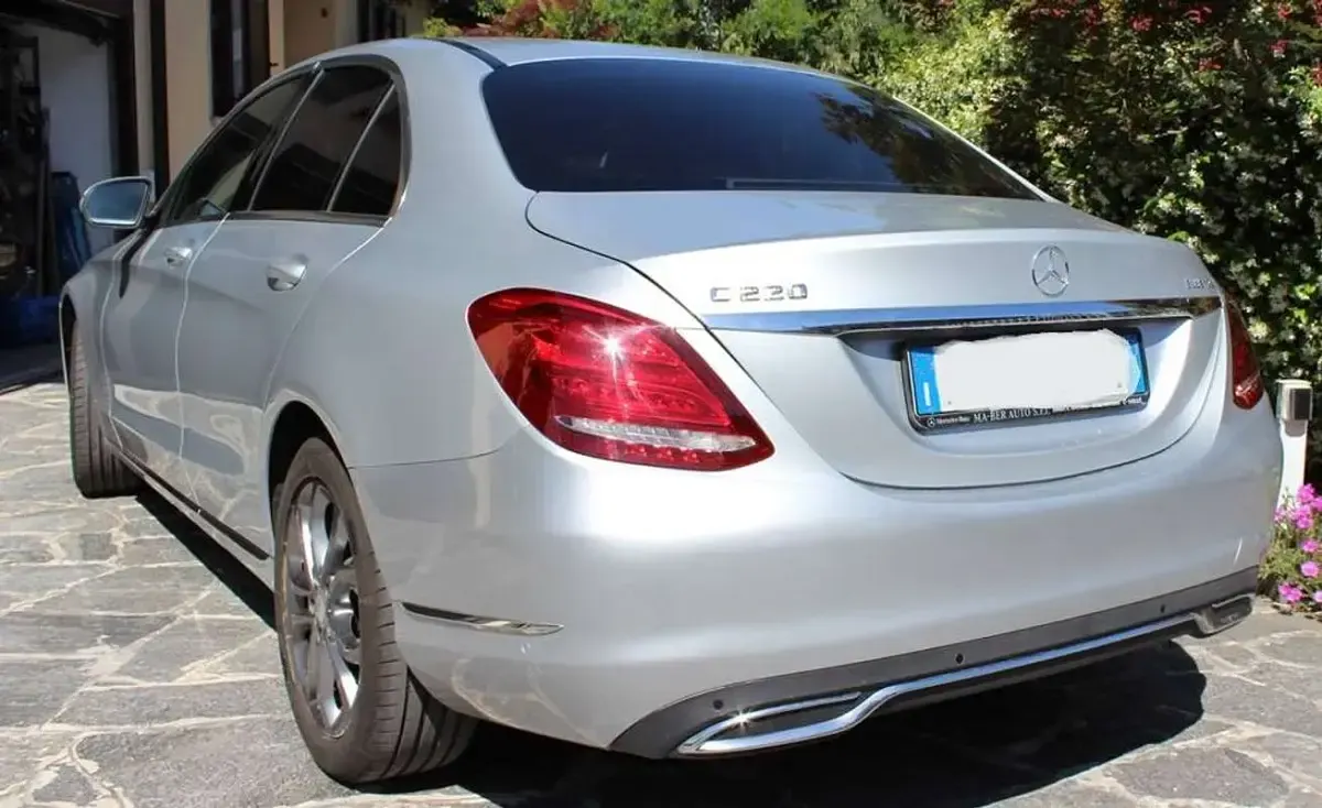 Usata Mercedes C220 Premium 170 CV (125 kW) 2015 Argento Berlina