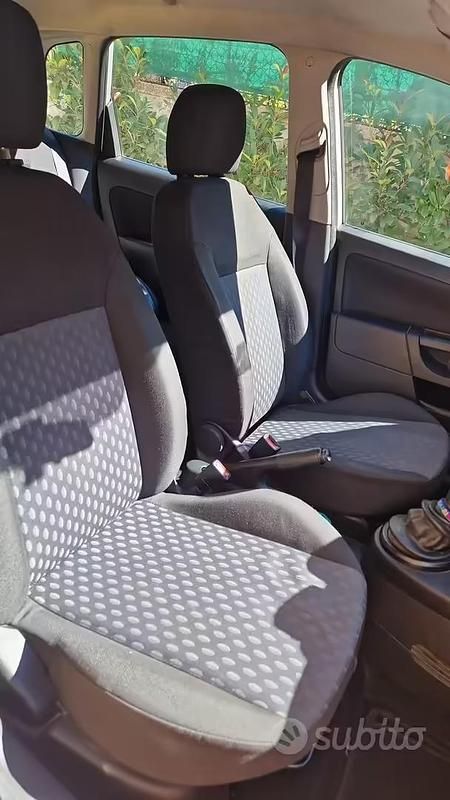 Usata Ford Fiesta 2005 Grigio Utilitaria