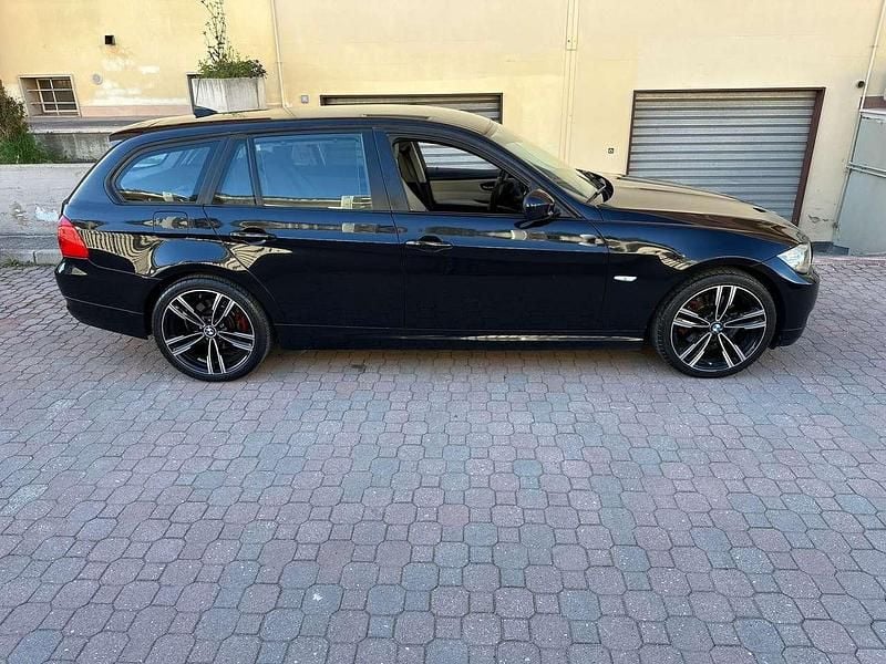 Usata BMW 320 184 CV (135 kW) 2011 Nero Station wagon