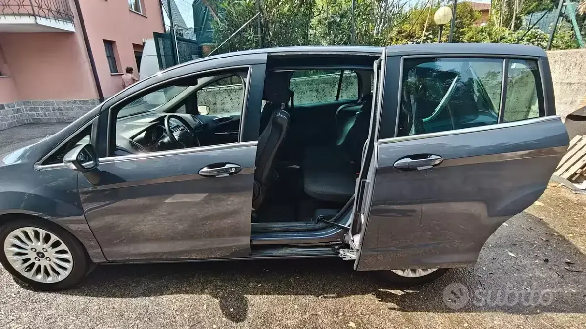 Usata Ford B-MAX 90 CV (66 kW) 2013 Grigio Monovolume