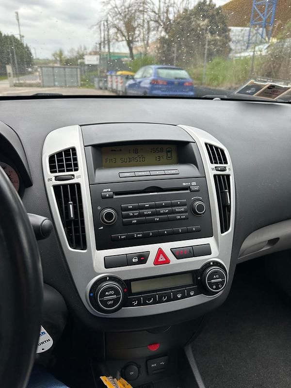 Usata Kia Ceed GT EX 115 CV (84 kW) 2007 Argento Berlina